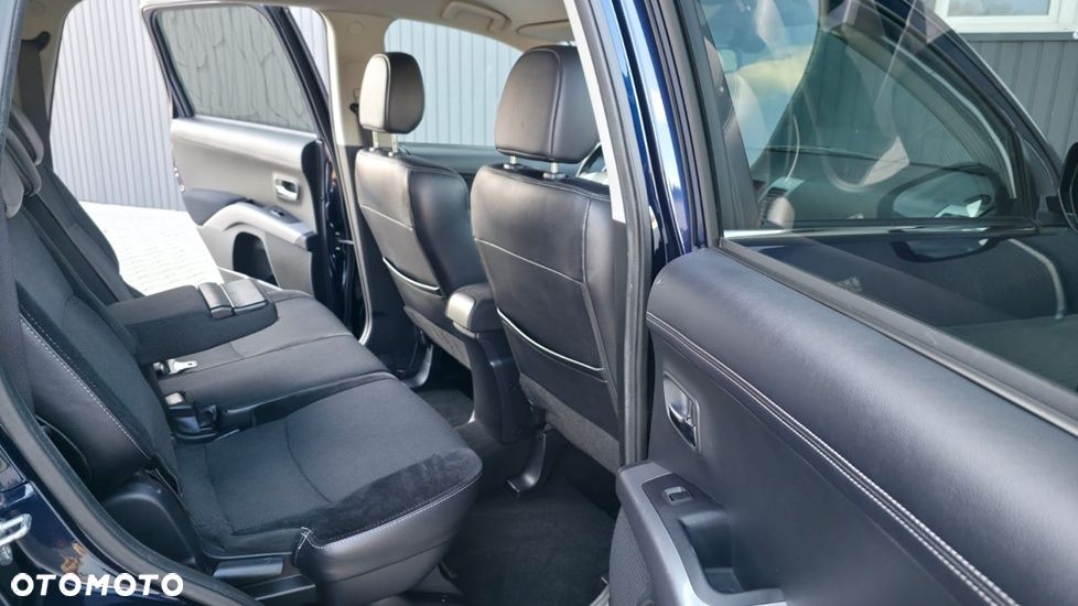 Mitsubishi Outlander 2.0 2WD Diamant Edition - 27