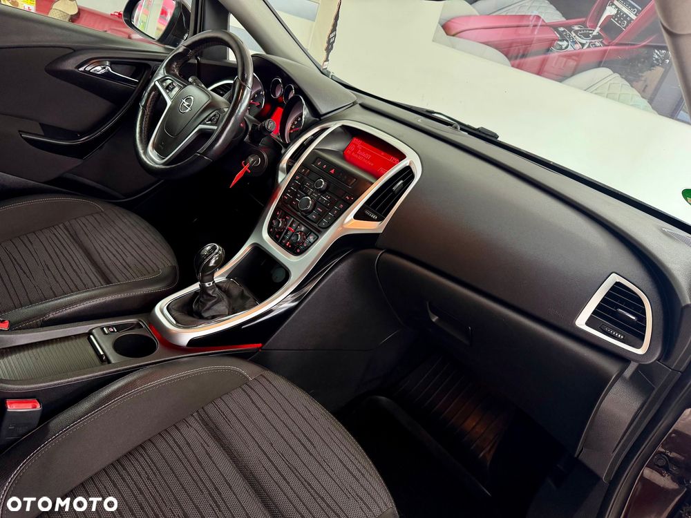 Opel Astra 1.4 Turbo Color Edition - 35