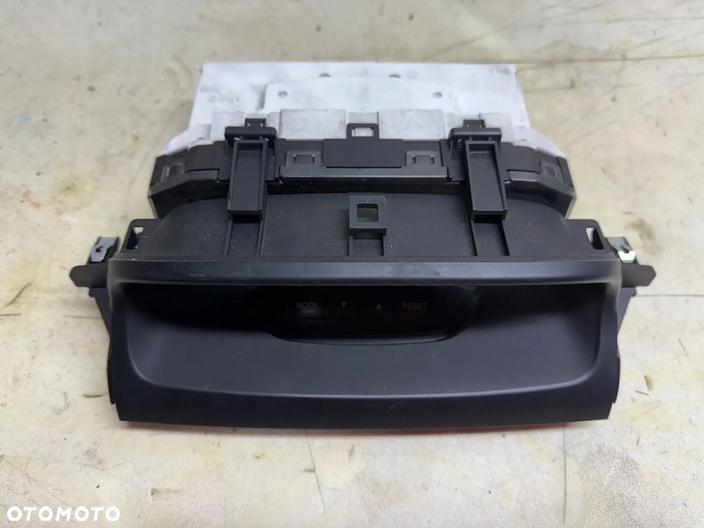 Wyświetlacz radia Toyota Land Cruiser 120 - 83290-60251 (oryginalne) - 1