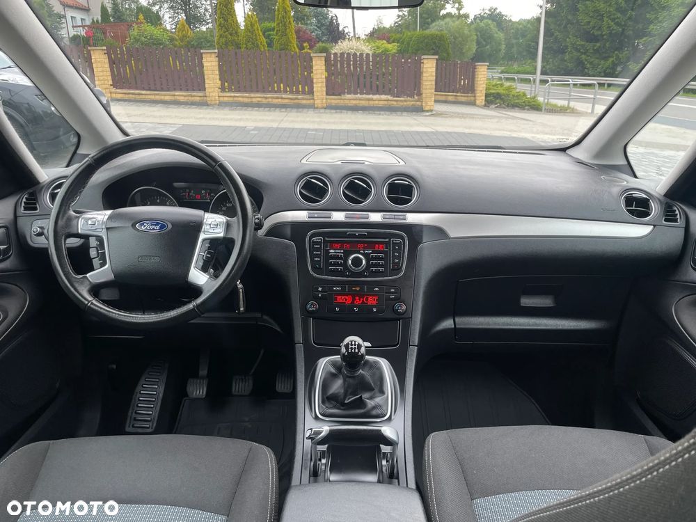 Ford Galaxy 2.0 Business Edition - 28