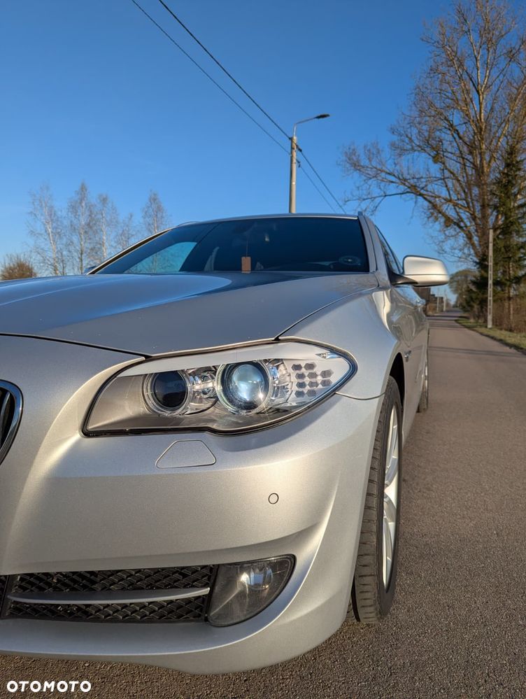 BMW Seria 5 520d - 24