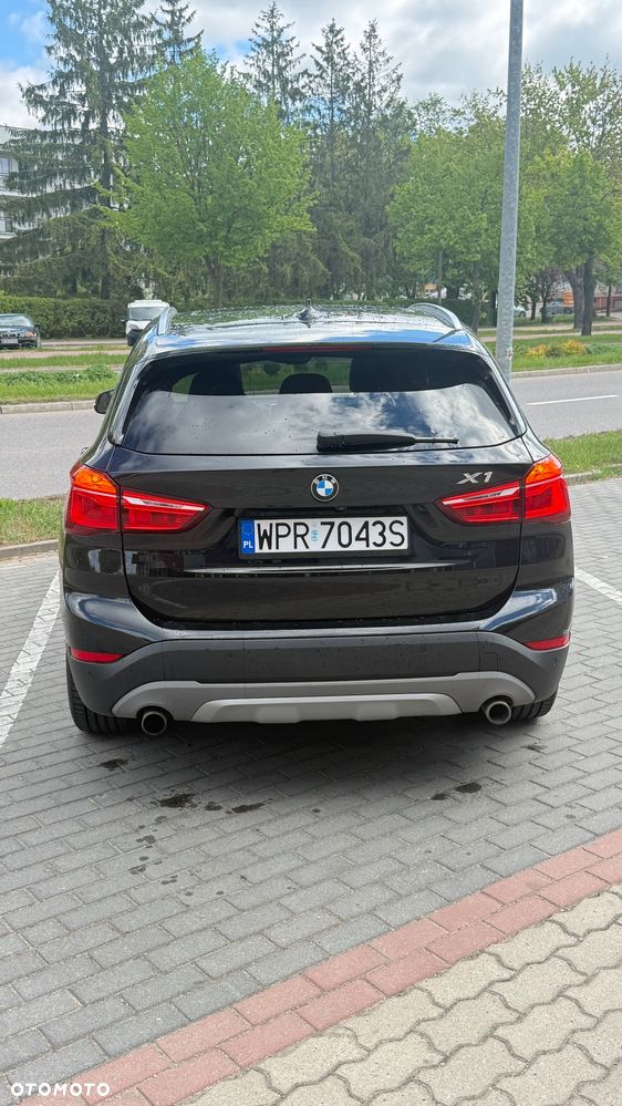 BMW X1 xDrive25i Sport Line sport - 4