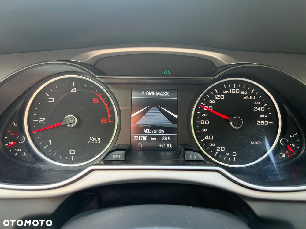 Audi A4 Avant 2.0 TDI DPF multitronic S line Sportpaket - 25