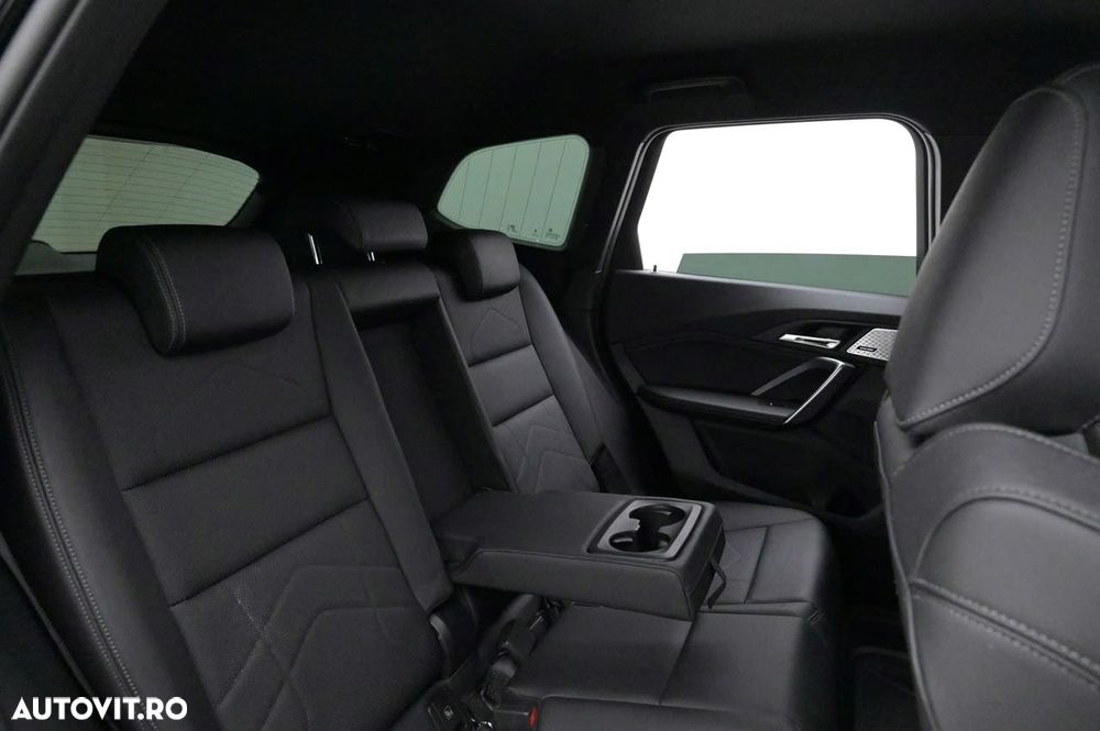 BMW iX1 xDrive30 M Sportpaket - 14