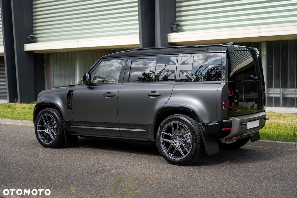 Land Rover Defender - 13