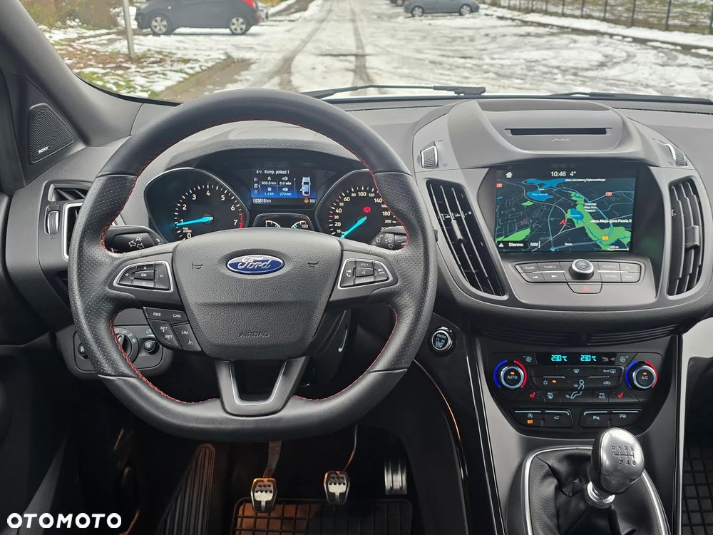 Ford Kuga 1.5 EcoBoost 2x4 ST-Line - 15