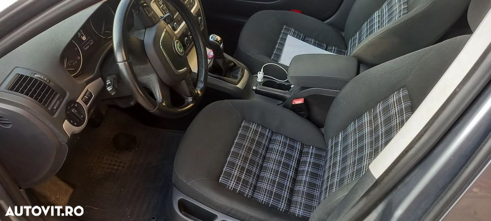 Skoda Octavia - 8