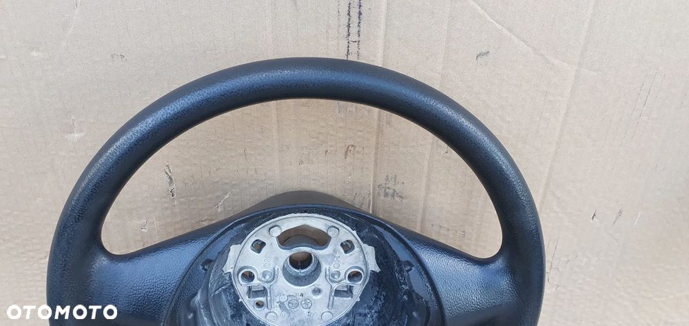 Kierownica oryginalna trójramienna BMW I E81 - 5