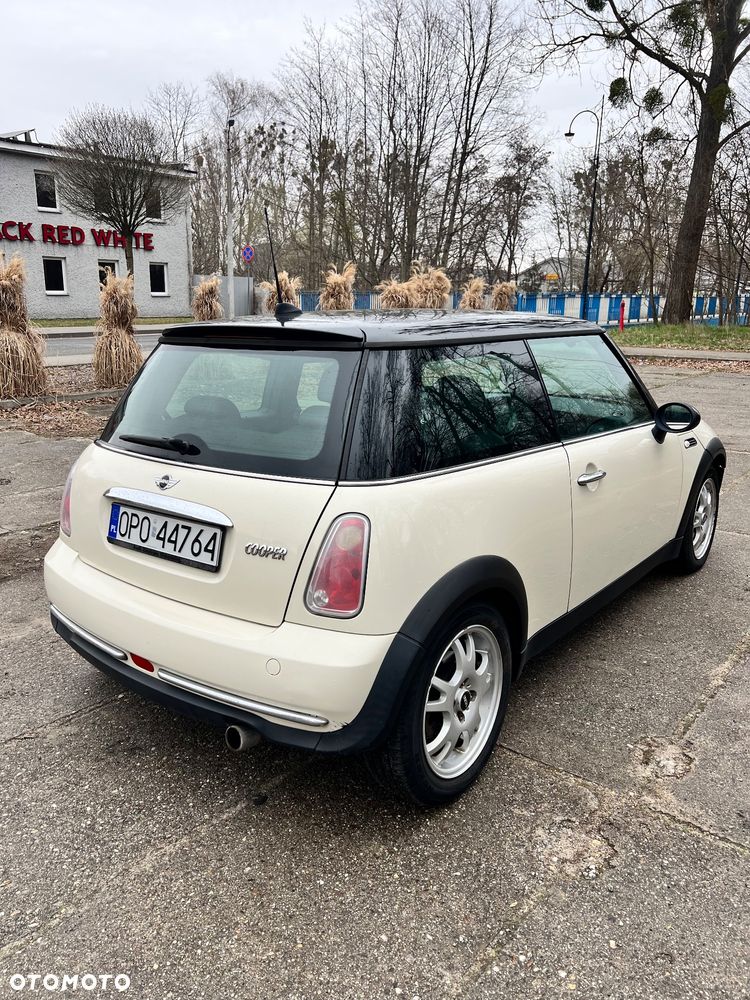 MINI Cooper Standard - 5
