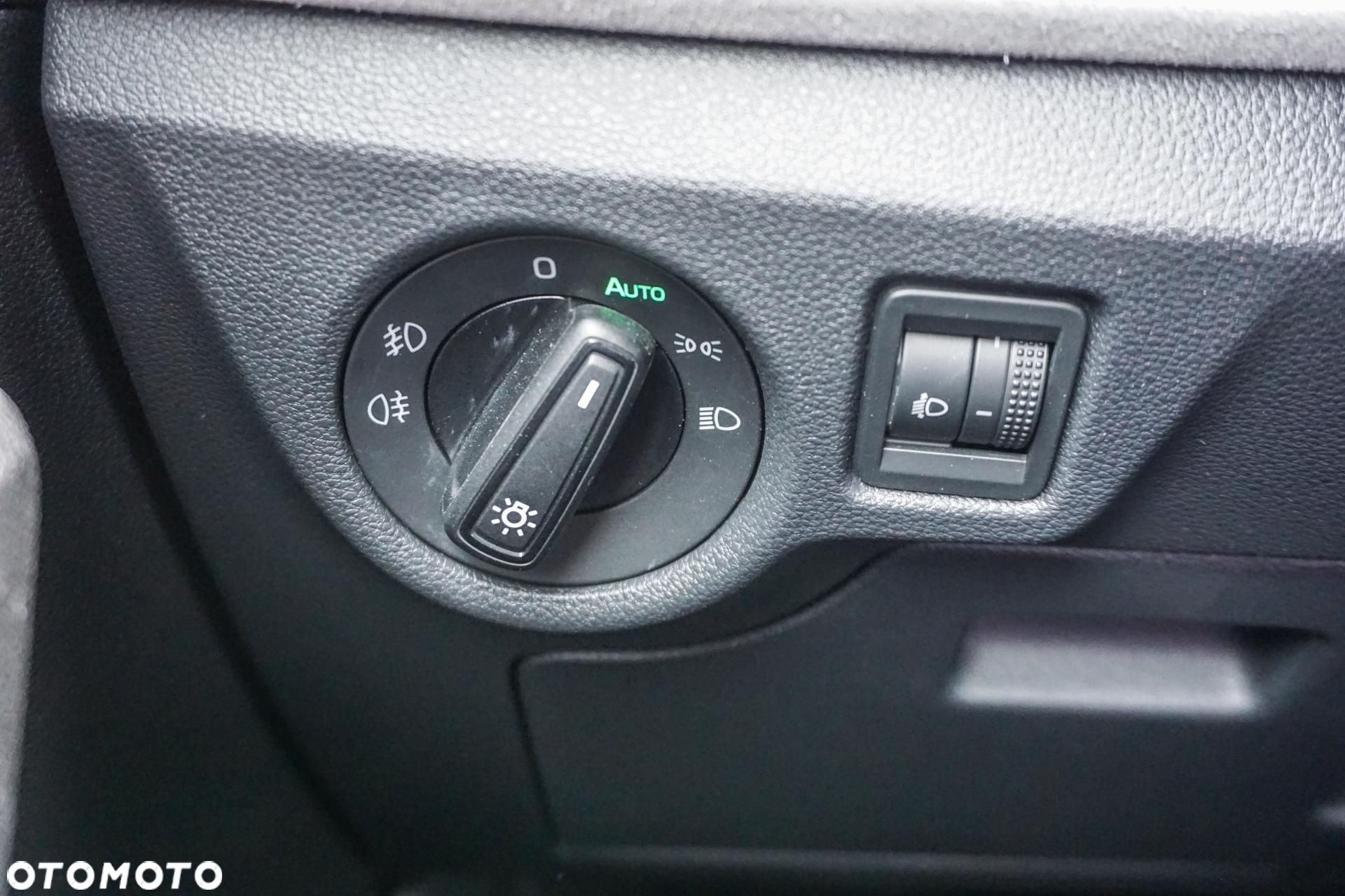 Skoda Kamiq 1.5 TSI Selection DSG - 25