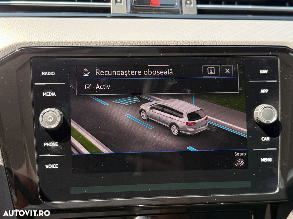 Volkswagen Passat 2.0 TDI DSG Highline - 24
