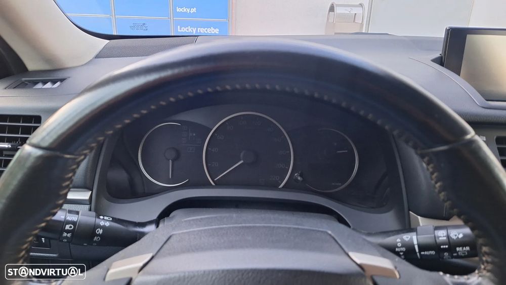Lexus CT 200h - 4