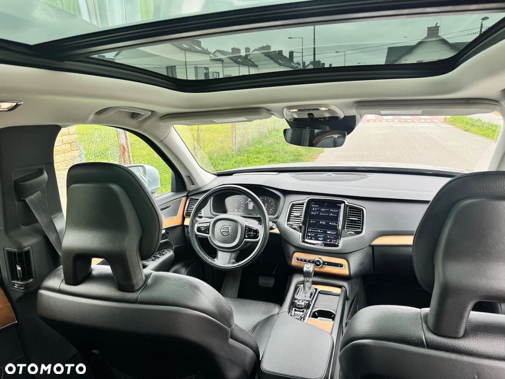 Volvo XC 90 - 22