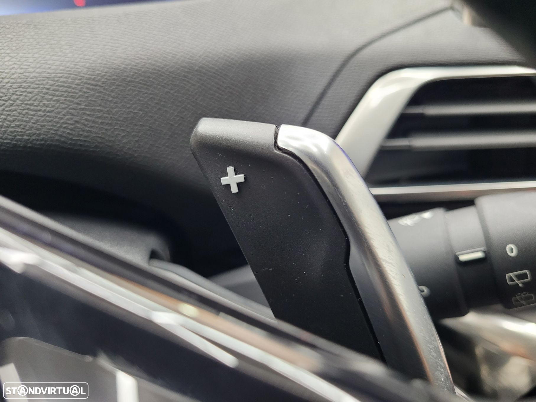 Peugeot 3008 1.2 PureTech Allure EAT8 - 25