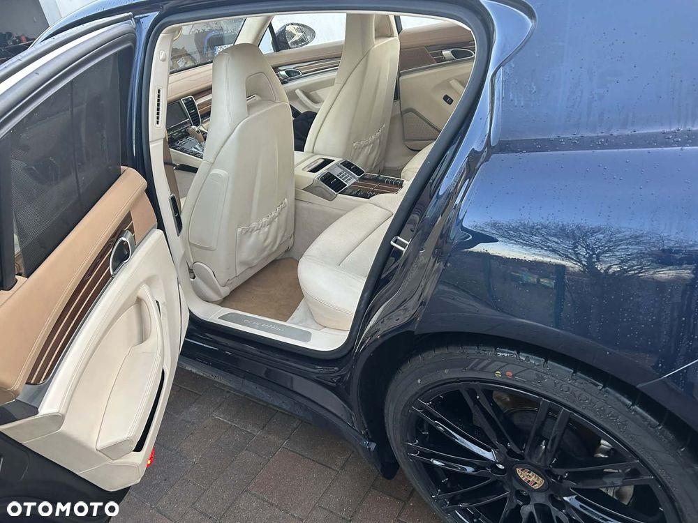 Porsche Panamera - 13