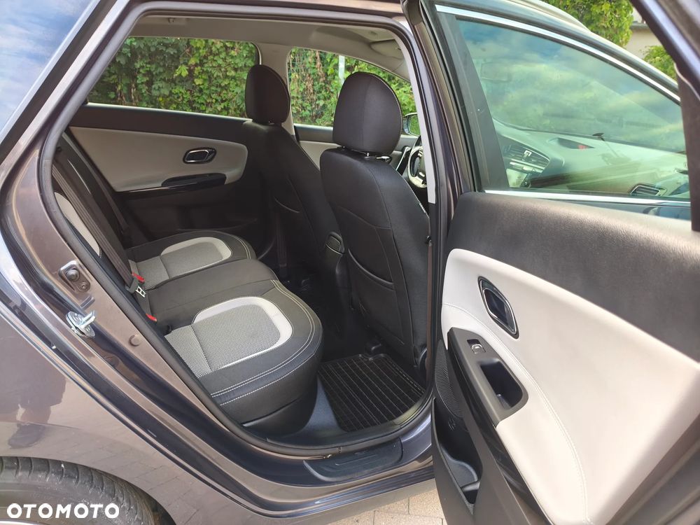 Kia Ceed 1.6 GDI Platinum Edition - 11