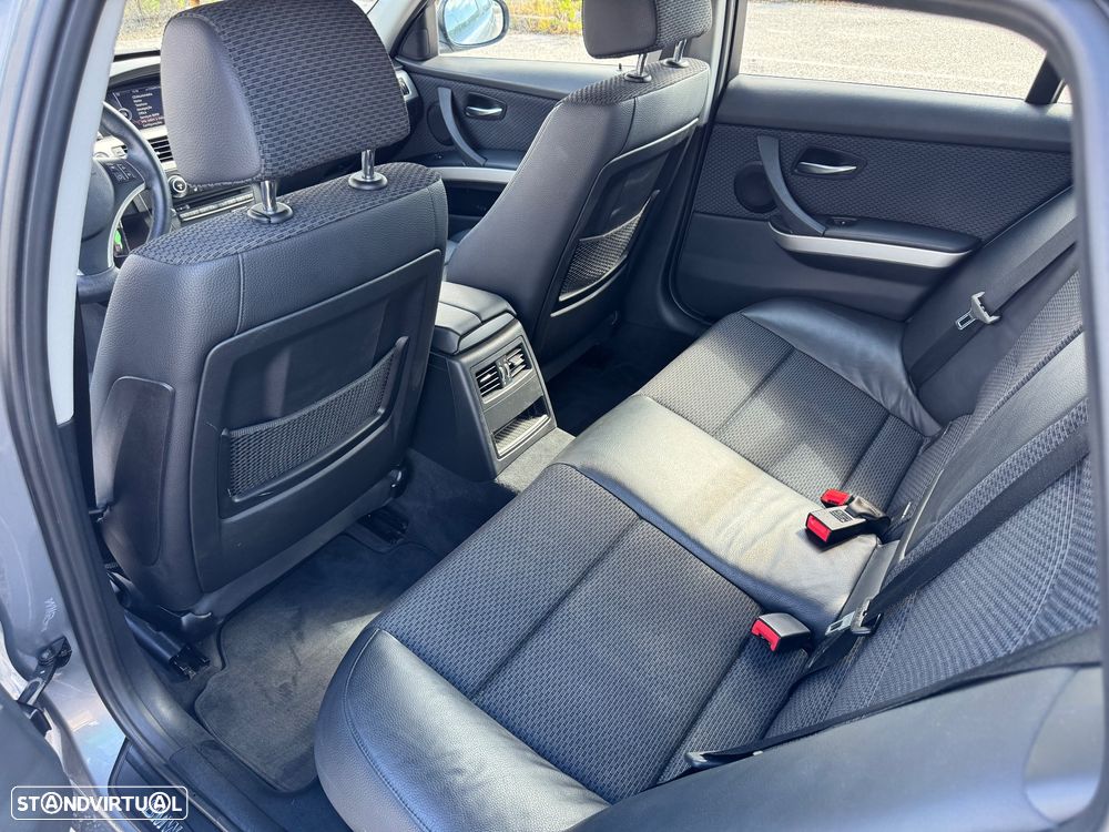 BMW 320 d DPF Edition Sport - 11