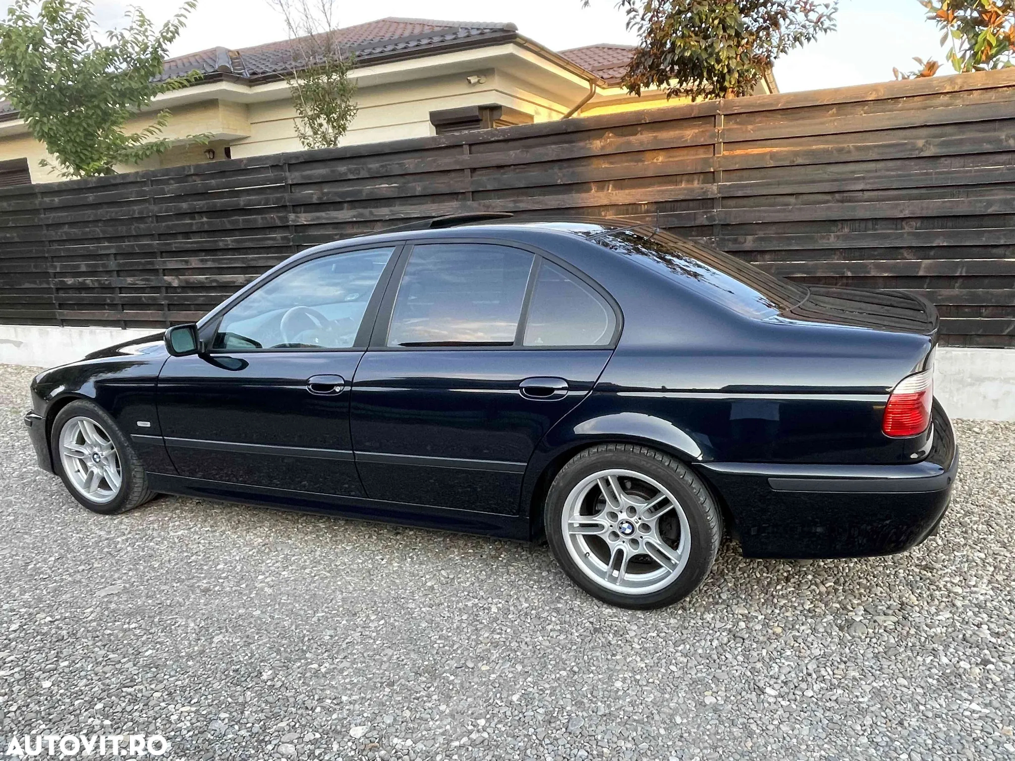 BMW Seria 5 520i - 5