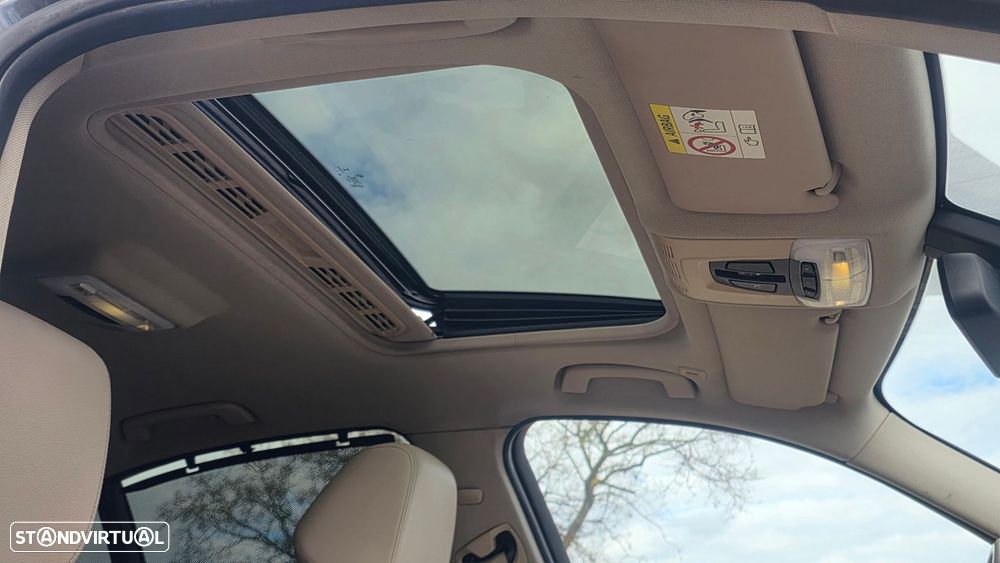 BMW 320 d Auto Line Luxury - 37