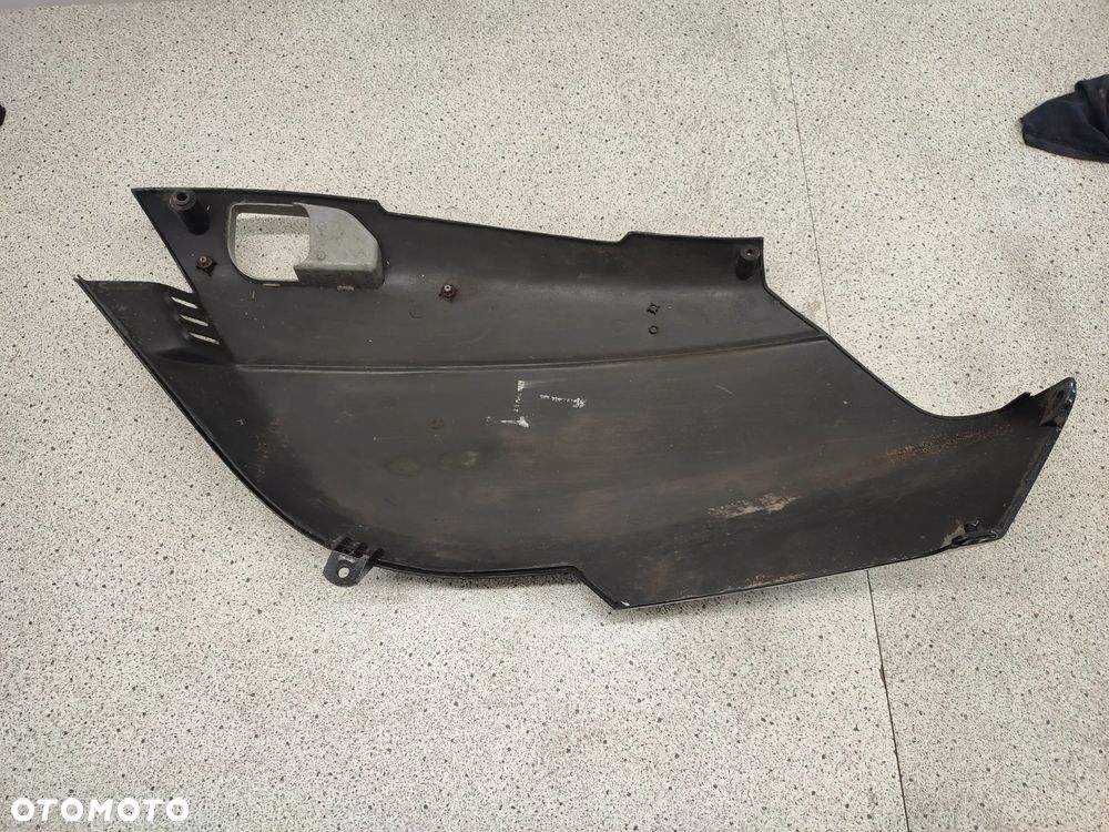 Owiewka, osłona, bok, boczek Piaggio Sfera 50 - 11