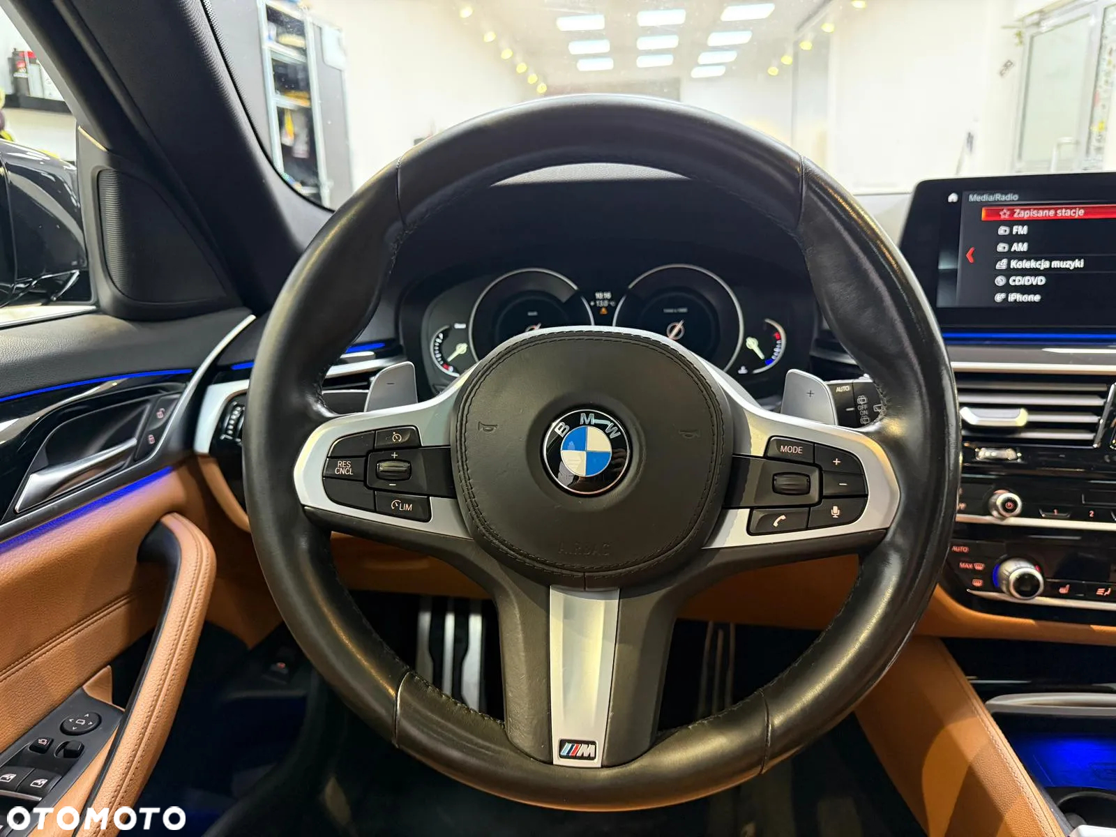 BMW Seria 5 520d xDrive Touring M Sport Edition - 12