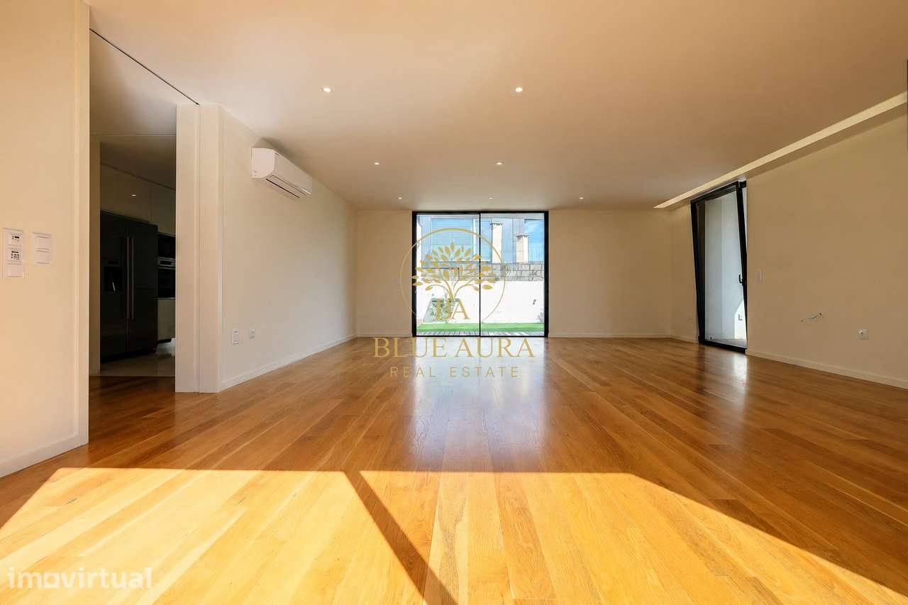Moradia T2 Duplex na segunda linha de mar - Praia da Madalena - Grande imagem: 5/43