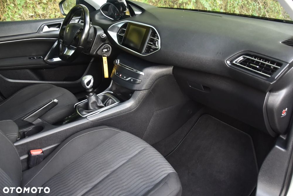 Peugeot 308 1.6 BlueHDi Business Line S&S - 22