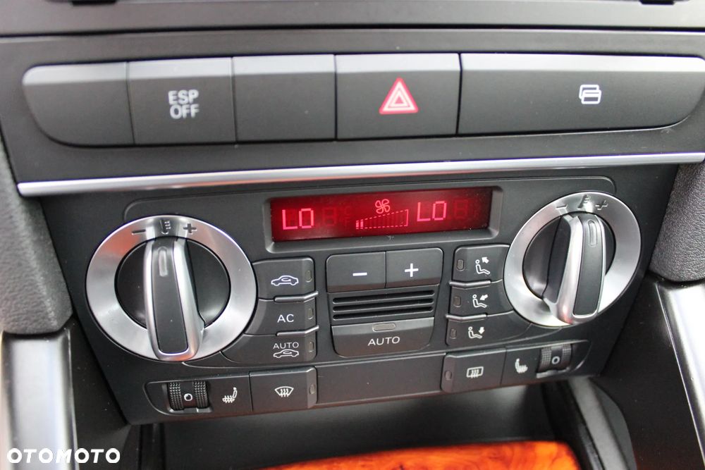 Audi A3 Sportback 1.6 Ambiente - 30