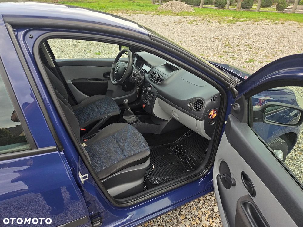 Renault Clio 1.2 16V Authentique - 8