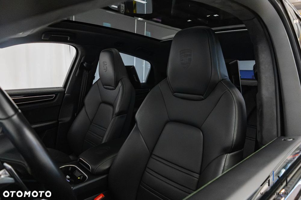 Porsche Cayenne Turbo S E-Hybrid - 14