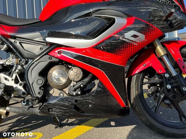 QJMOTOR SRK 125R - 9
