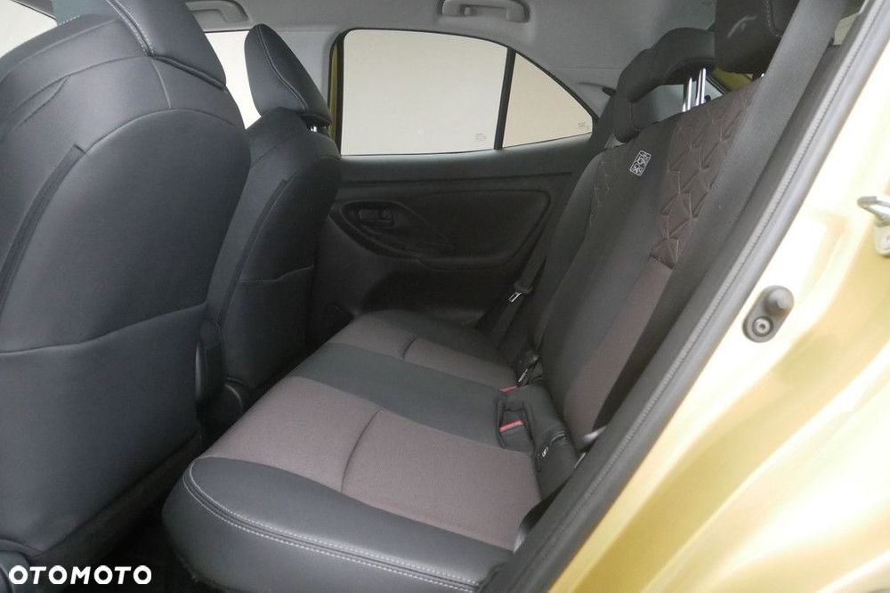 Toyota Yaris Cross - 15