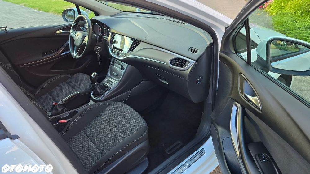 Opel Astra - 11
