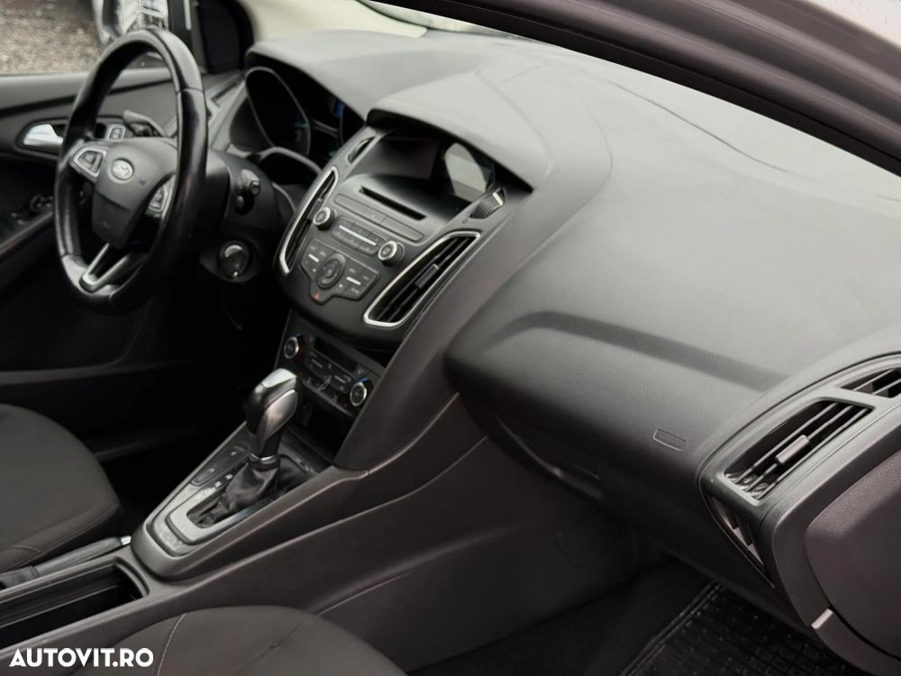 Ford Focus 1.0 EcoBoost Active Business - 11