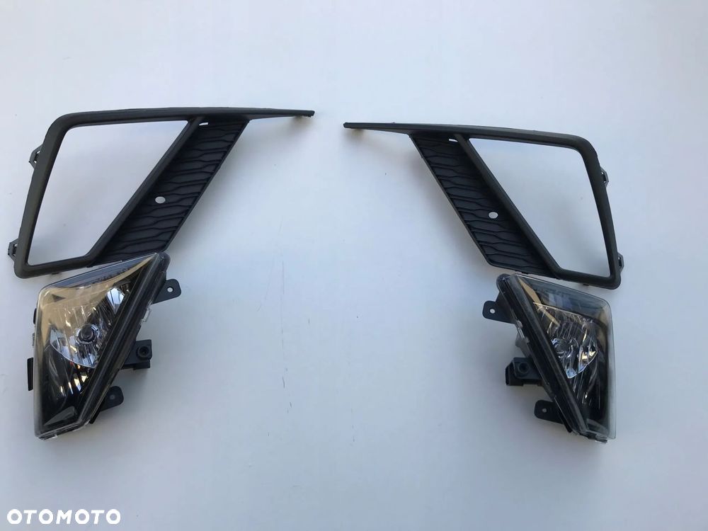 SEAT IBIZA 6F0 2017- RAMKA HALOGEN PRAWA KRATKA - 2