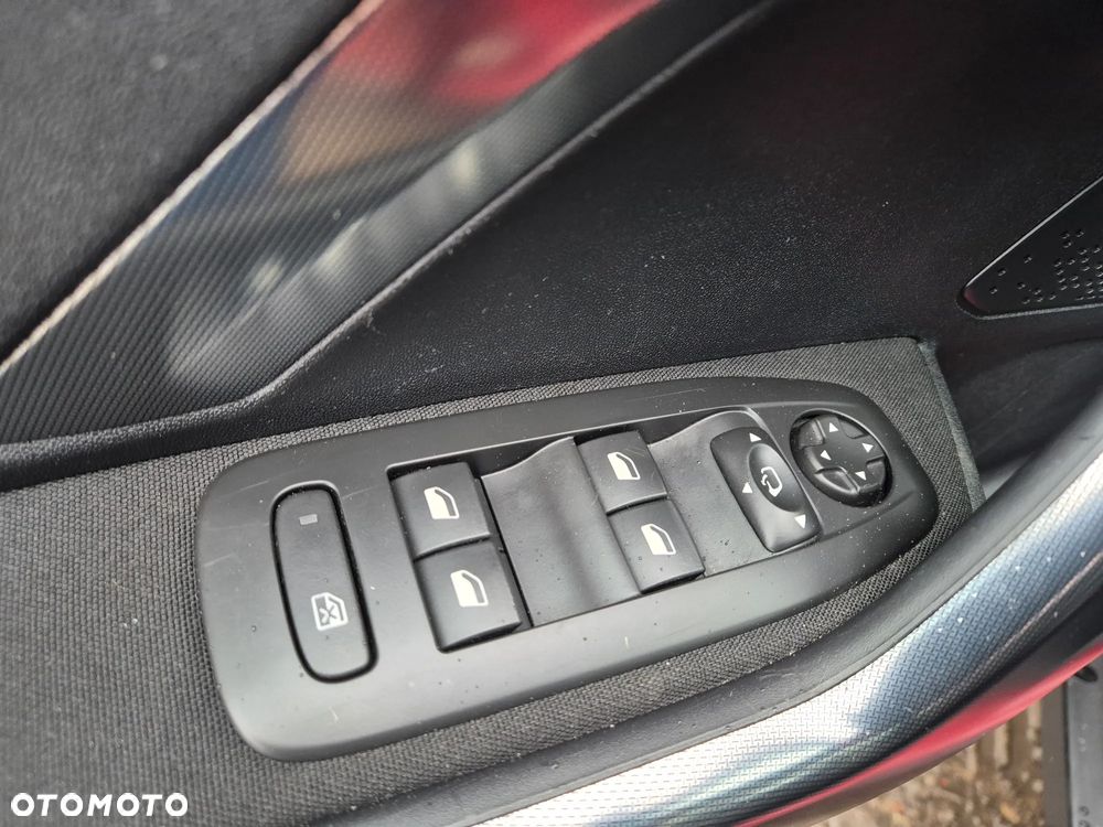 Peugeot 2008 PureTech 110 Stop&Start Allure - 11