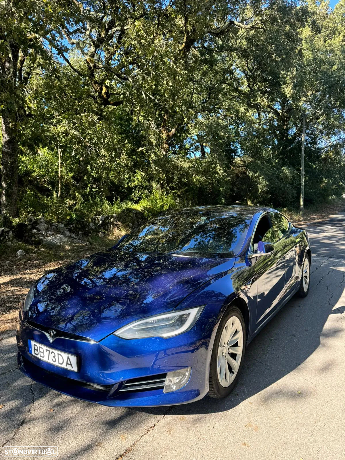Tesla Model S - 4