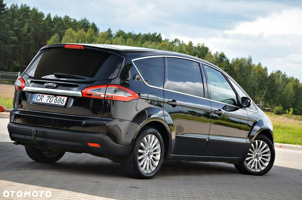 Ford S-Max - 12