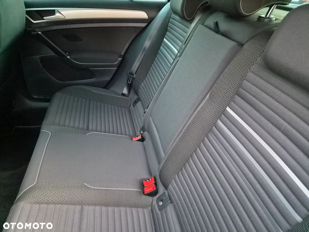 Volkswagen Golf 1.2 TSI BlueMotion Technology DSG Cup - 32