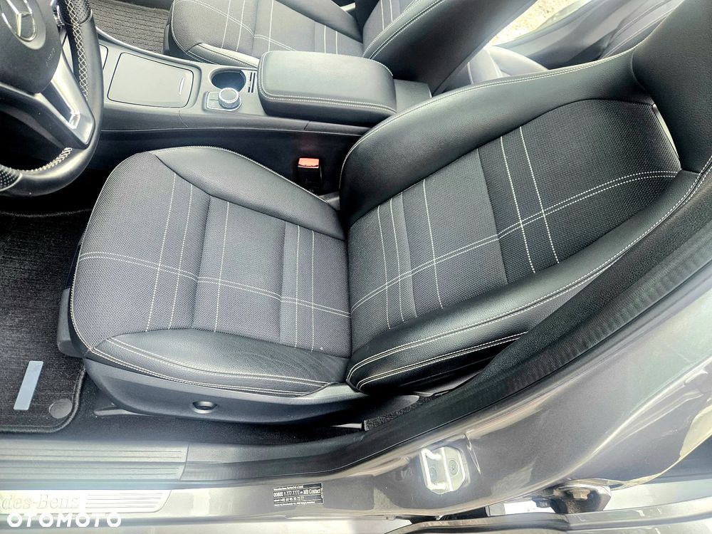 Mercedes-Benz GLA - 27