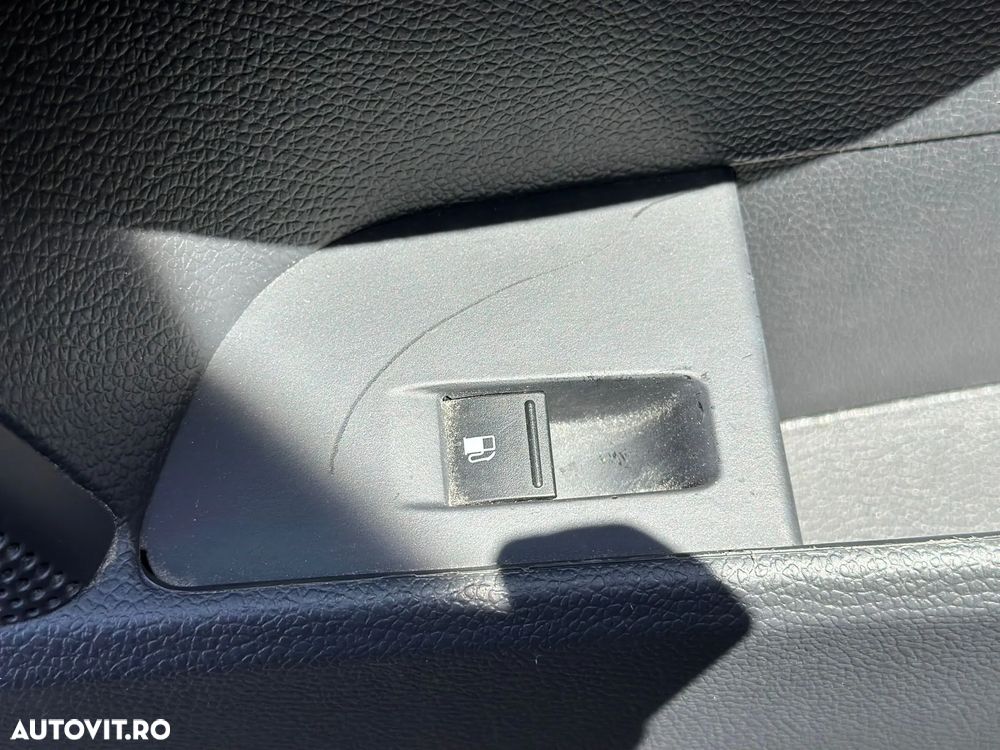 Volkswagen Golf 1.6 United - 18