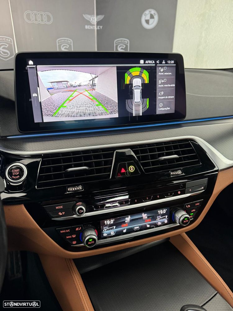BMW 530 e Pack Desportivo M - 25