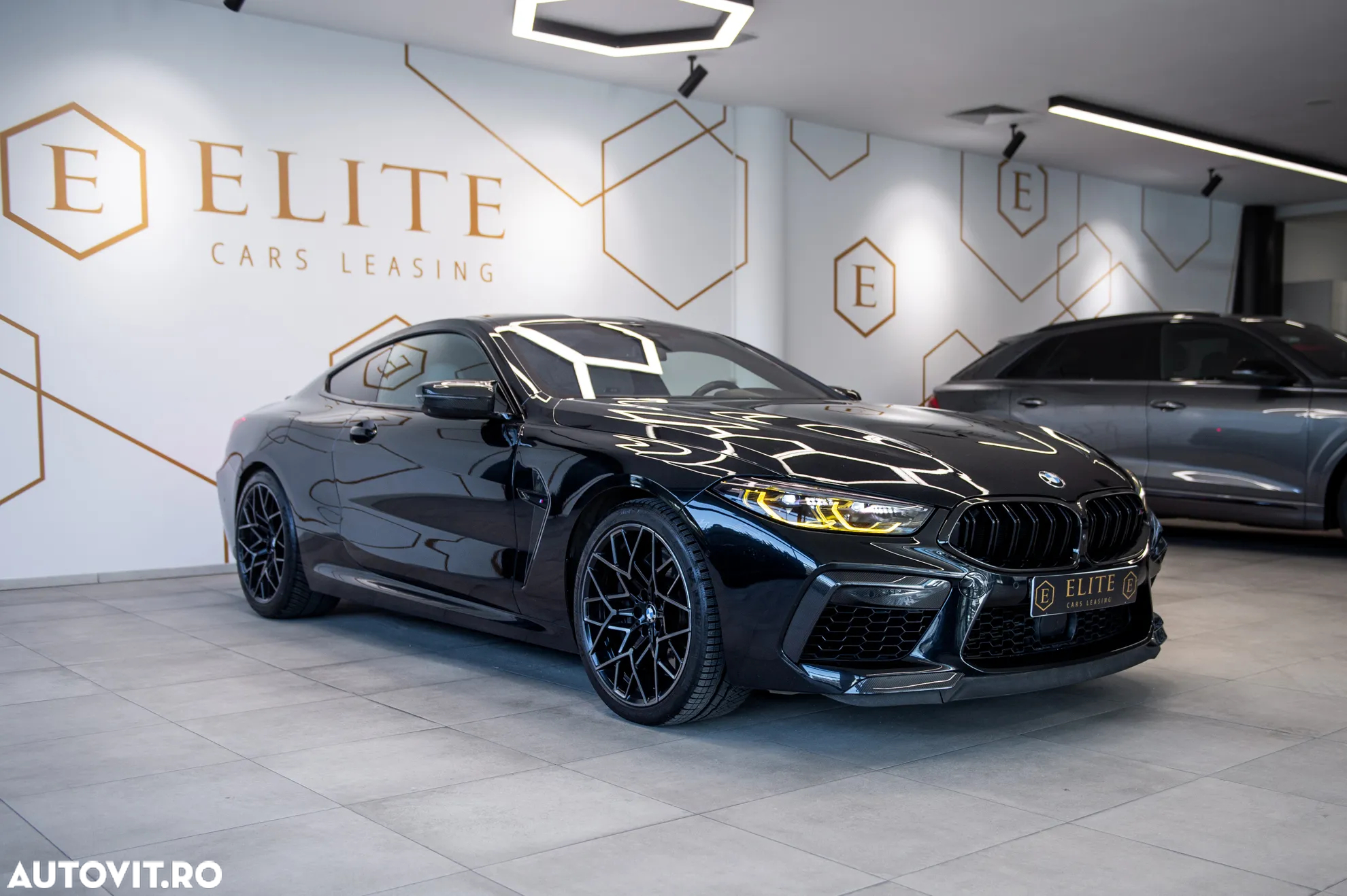 BMW M8 Competition - 3