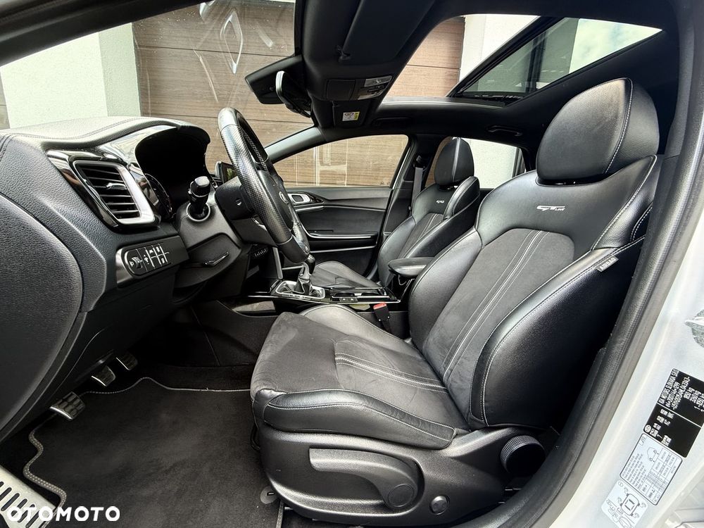Kia ProCeed 1.5 T-GDI OPF GT LINE - 15