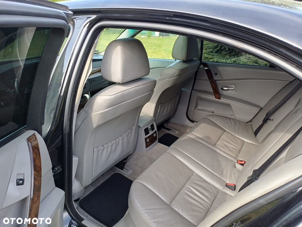 BMW Seria 5 530i - 8