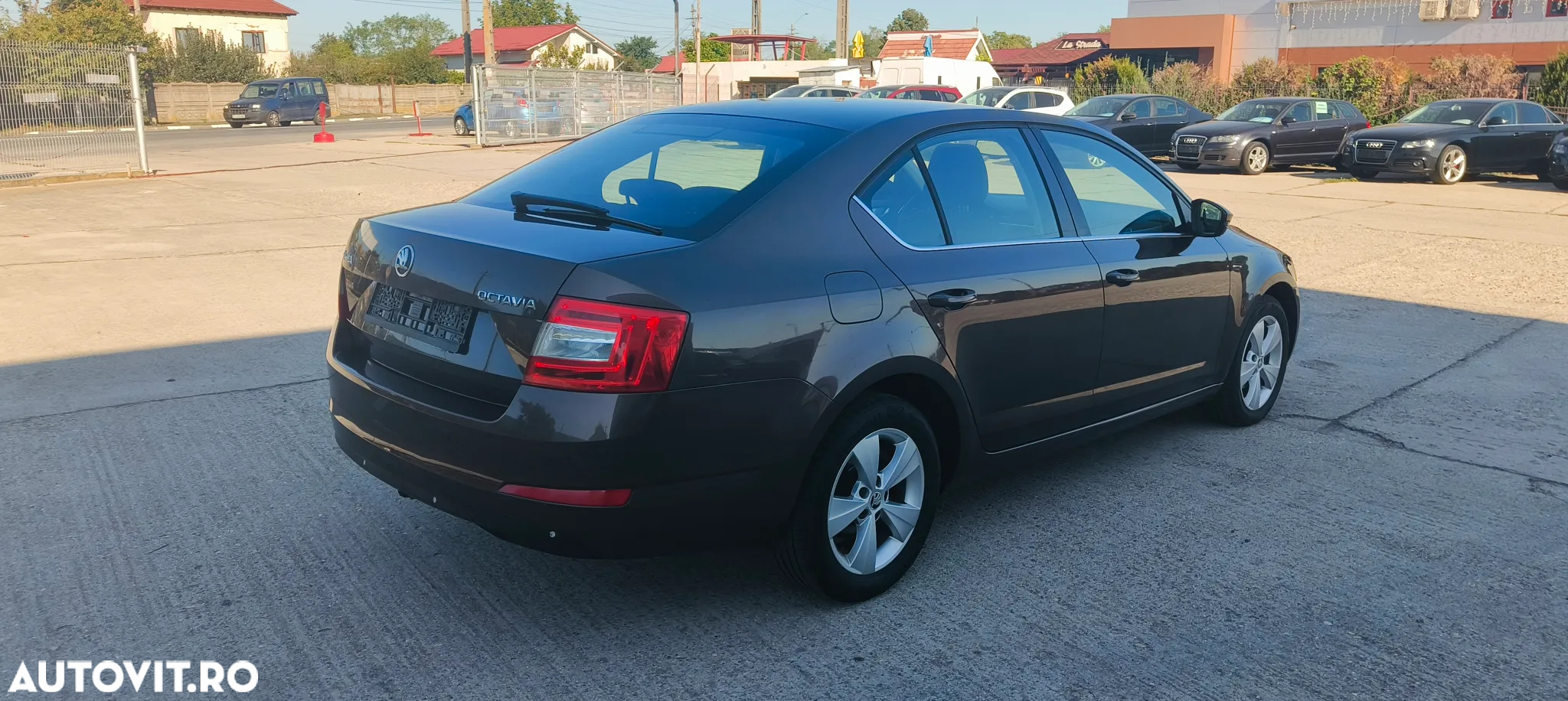 Skoda Octavia 1.6 TDI DSG Style - 13