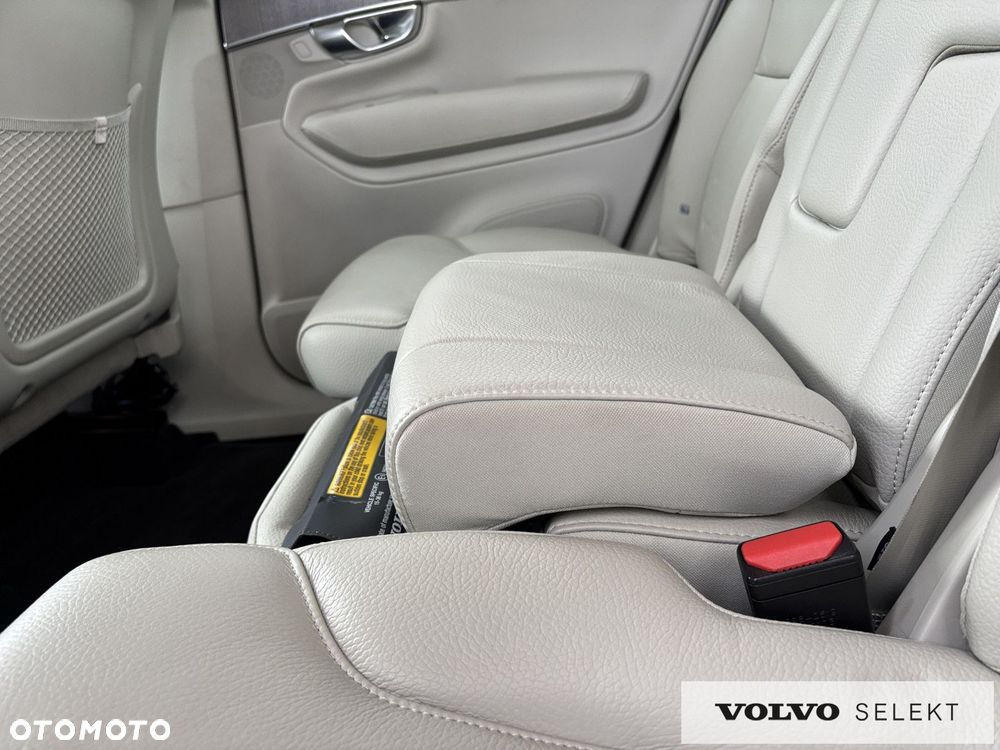 Volvo XC 90 - 12