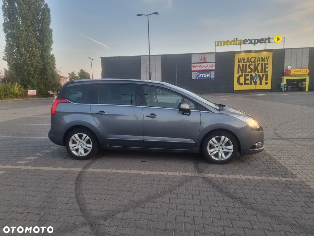 Peugeot 5008 - 4