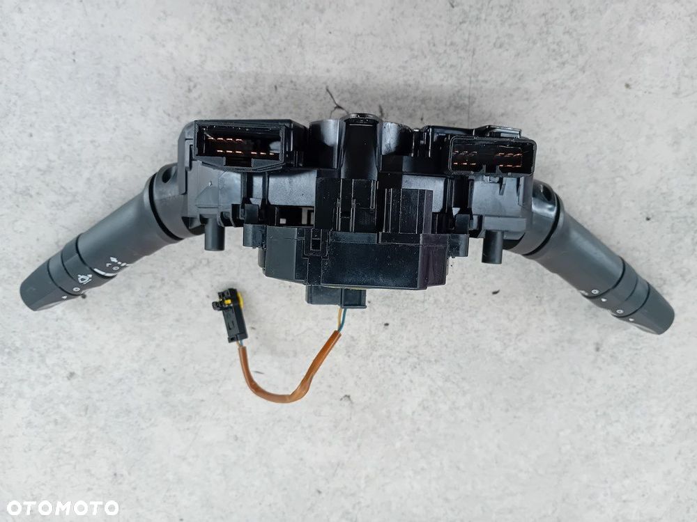 PRZEŁĄCZNIK ZESPOLONY HYUNDAI I20 I 93420-1J110  93410-1J100 1.2 16V - 5