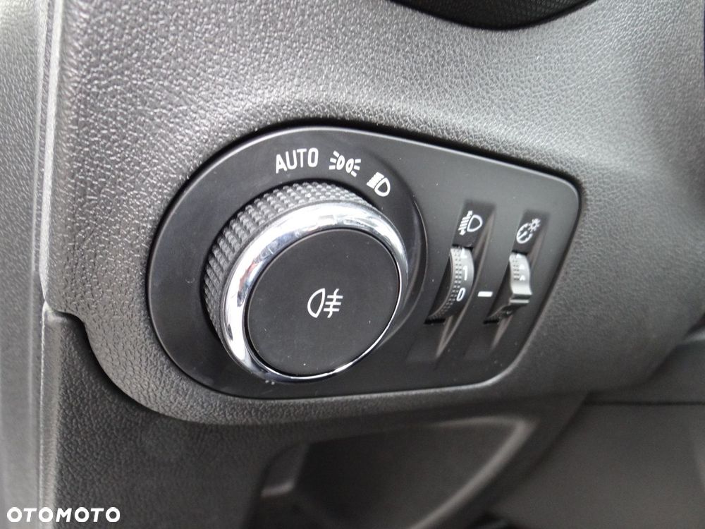 Opel Crossland X 1.2 Action - 9